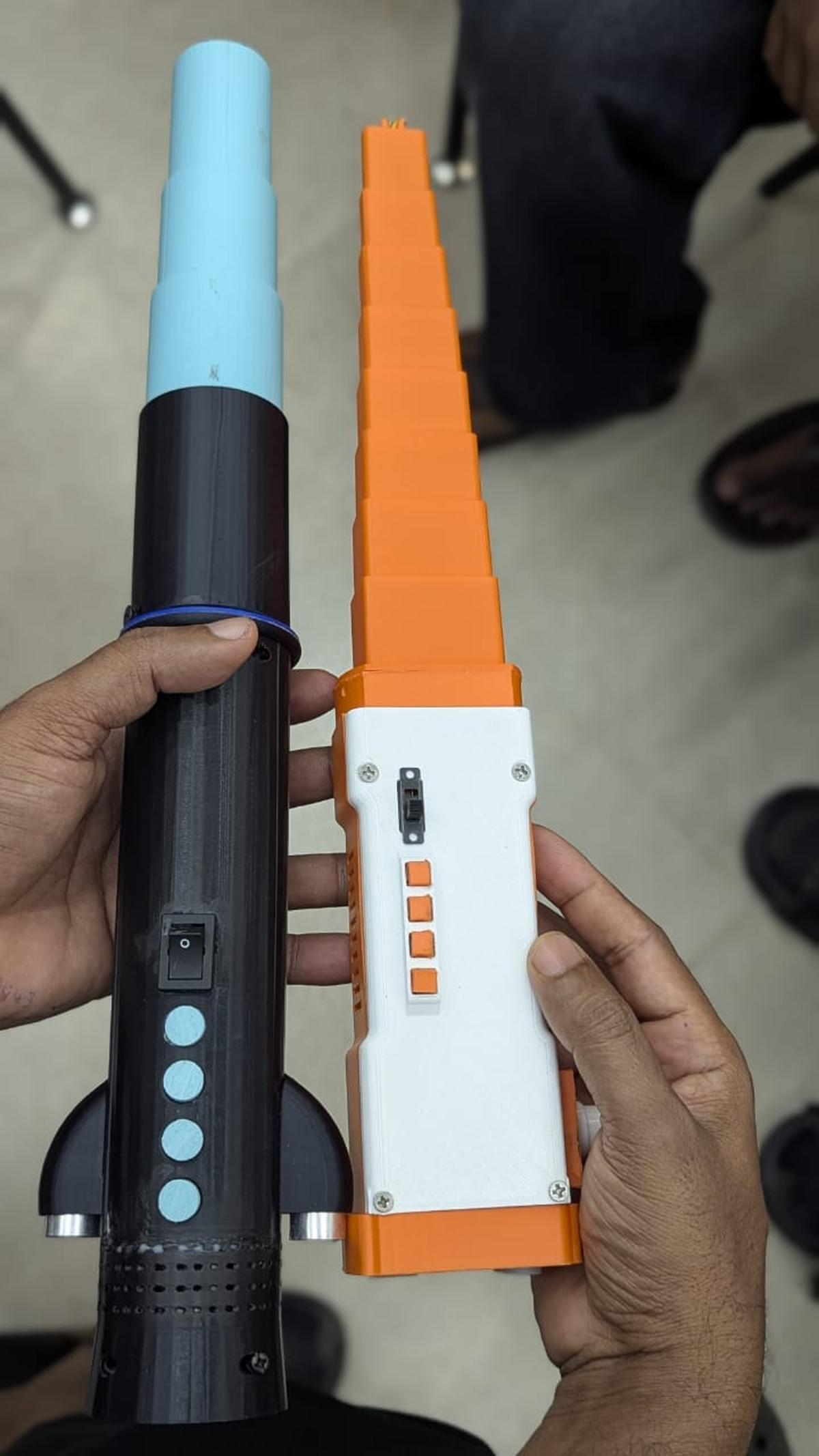 कुत्ते-रिपेलिंग स्टिक के प्रोटोटाइप